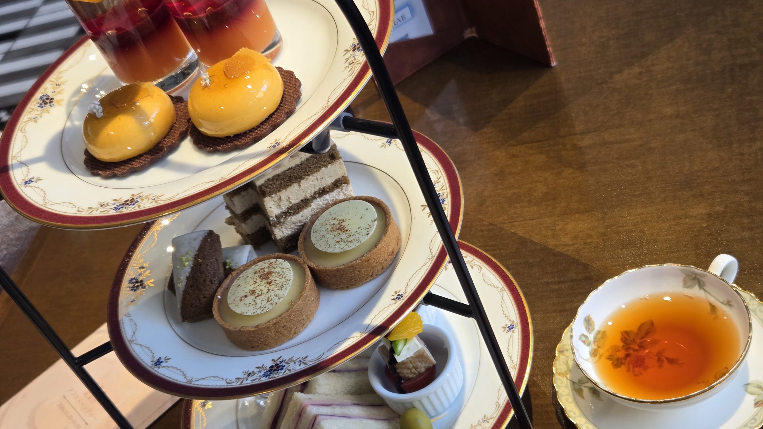 紅茶のアフタヌーンティー
